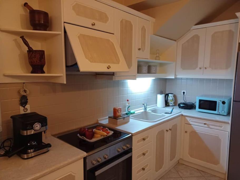 Rafaelhouse Apartment